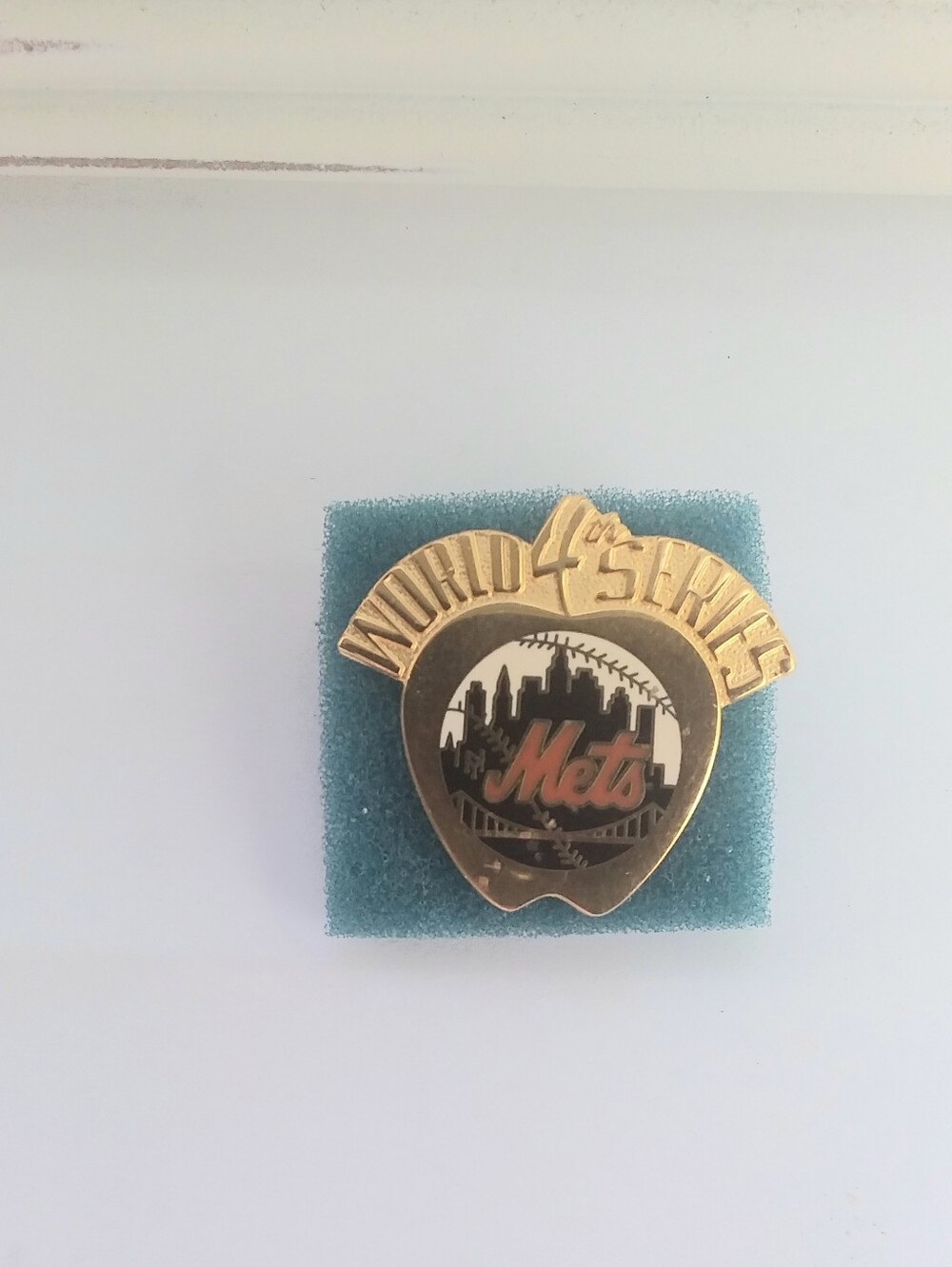 2000 MLB New York Mets World 4th Series Pin